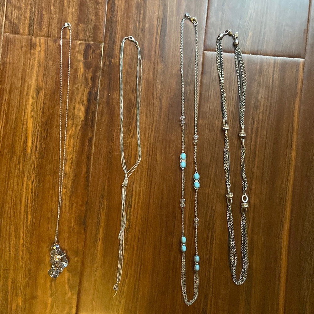 Set of four ling necklaces - The Loft